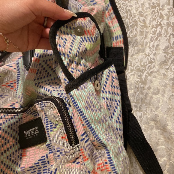 VS PINK drawstring backpack - Picture 2 of 3